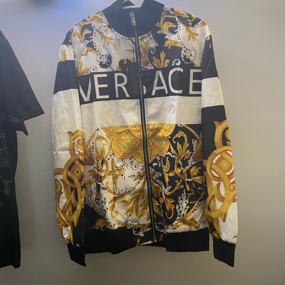 Meet your Posher, Alexandre - Picture 1 of 1